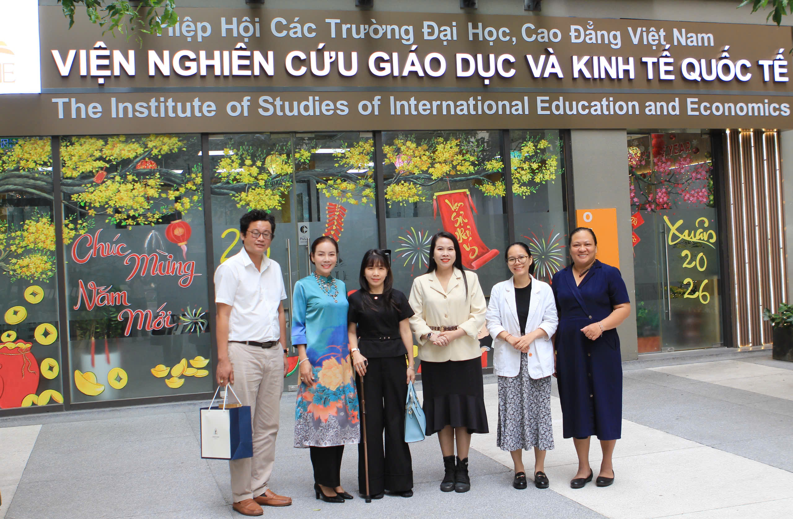 ISIEE Welcomes Cuu Long University for Strategic Discussions: Strengthening the OMO English Teaching Model with A.I Toward International Dual Degrees