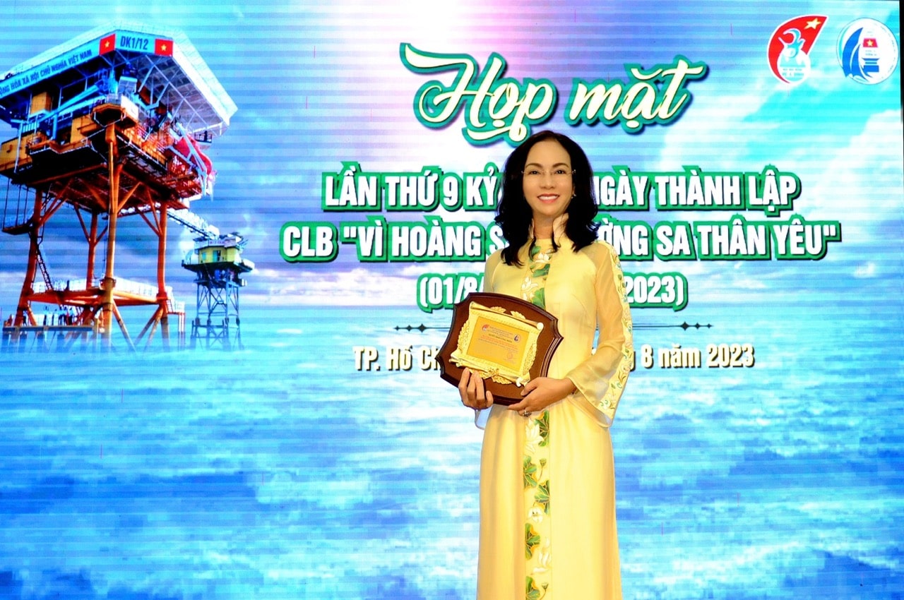 ISIEE Officially Becomes a Member of the “Vi Hoang Sa – Truong Sa Than Yeu” Club