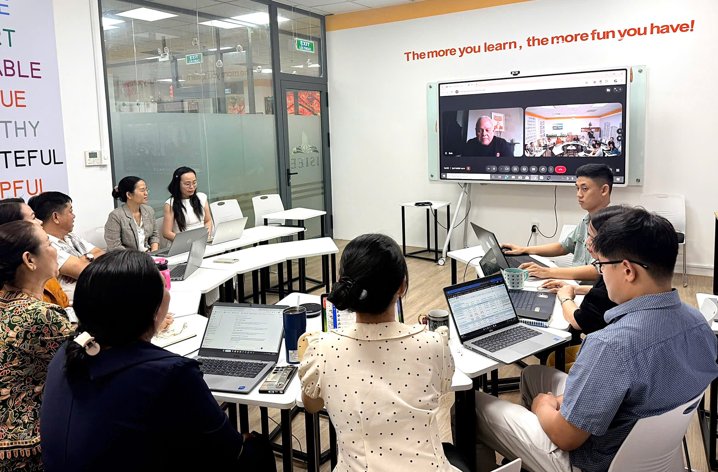 ISIEE HOLDS ONLINE MEETING WITH VICE PRESIDENT FROM THE UNITED KINGDOM: ALIGNING STRATEGIC DIRECTIONS TO ENHANCE THE QUALITY OF INTERNATIONAL EDUCATION