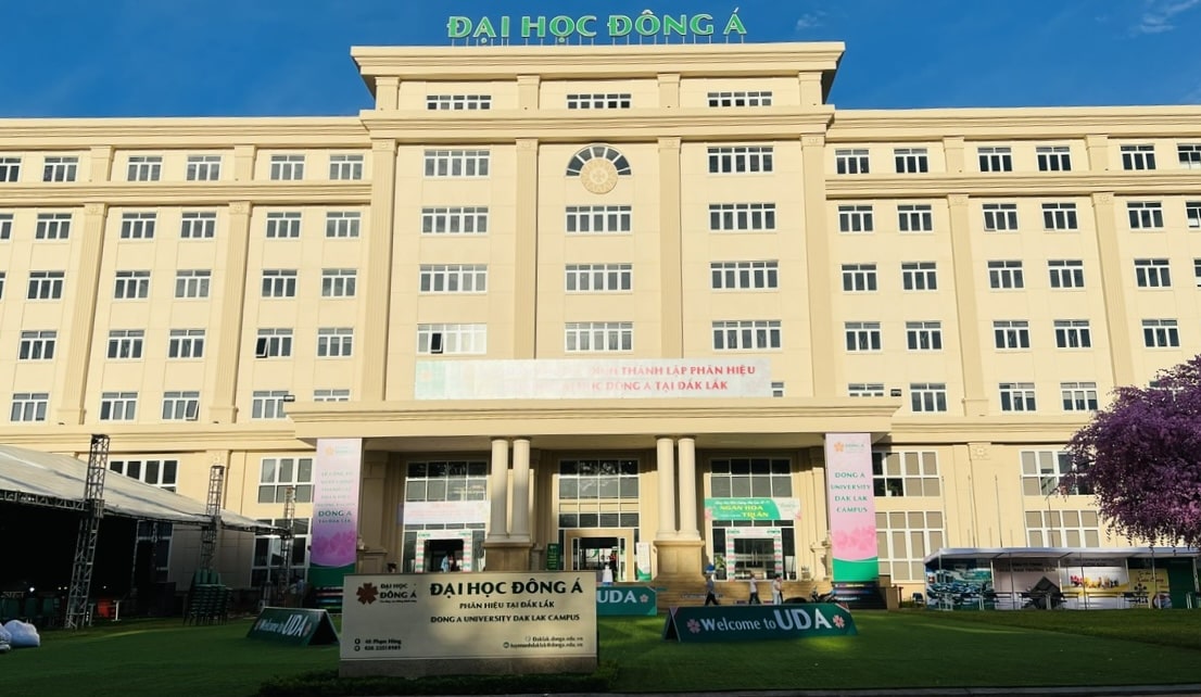 ISIEE Institute Discusses Double Degree Partnership with Dong A University