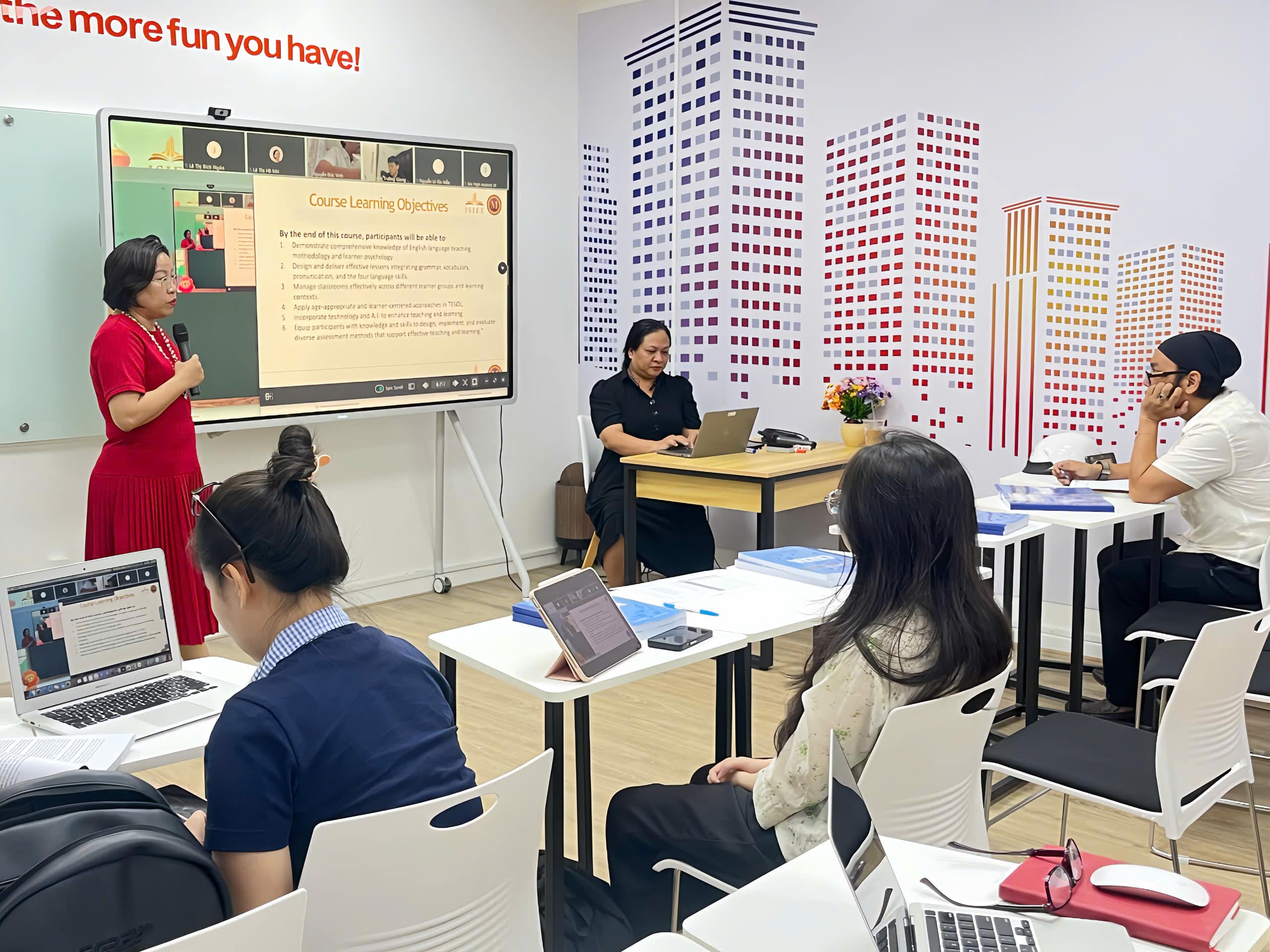 ISIEE Launches International TESOL Course via Modern Hybrid Model